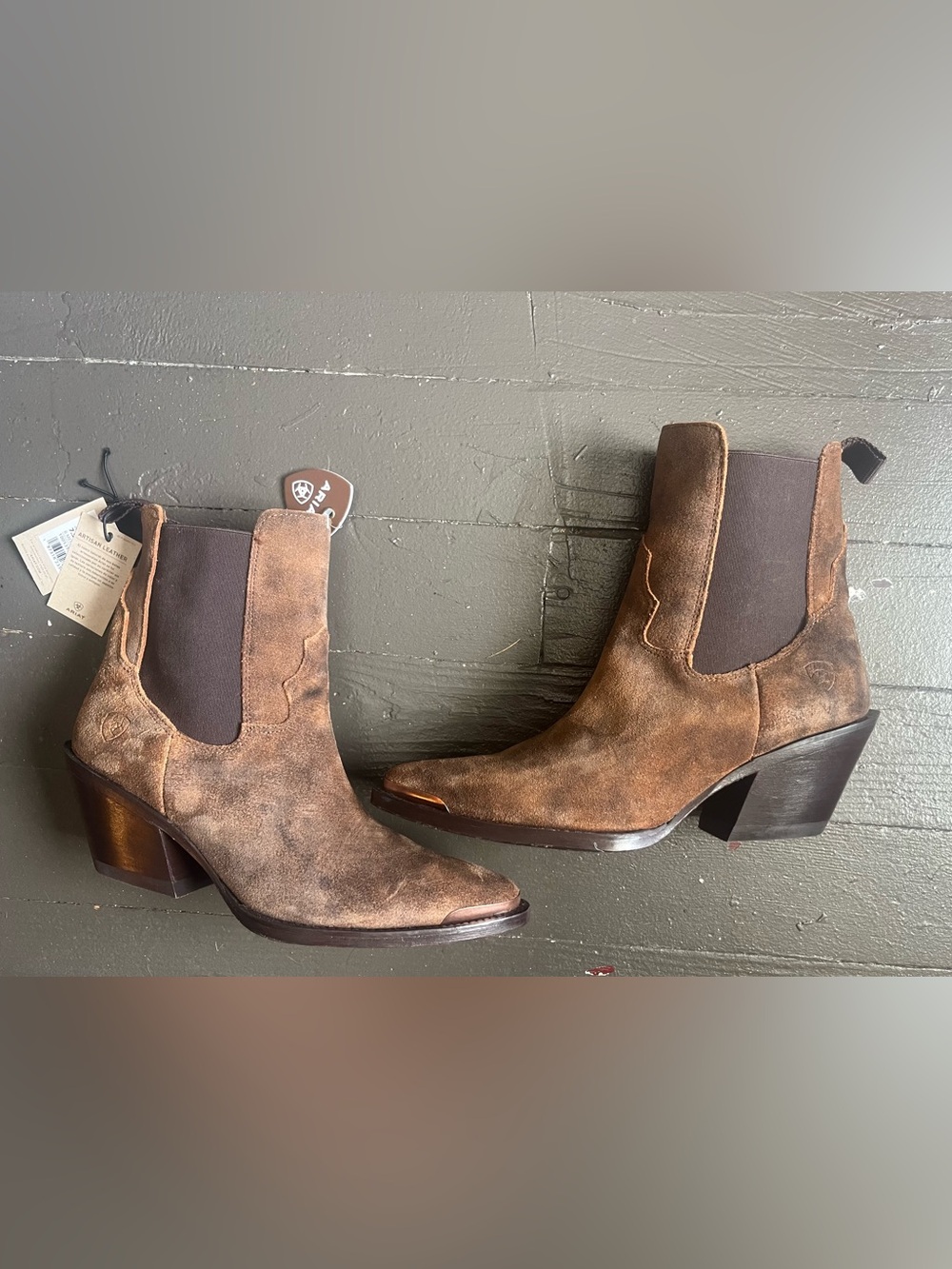 Ariat Shiloh Dark Ginger Suede Western Chelsea Heeled Boots - Picture 13 of 13